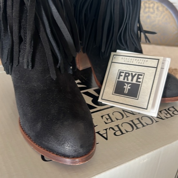 Frye fringe short black suede bootie - Picture 3 of 6